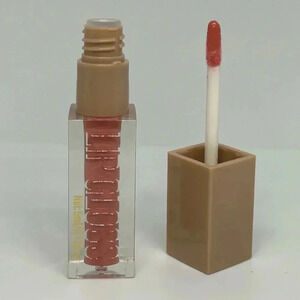 Hello Kiss - Moisturizing and Plumping Ultra Glossy Lip Gloss in Color Reef